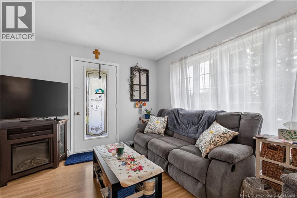 218 Riverside Drive - 27