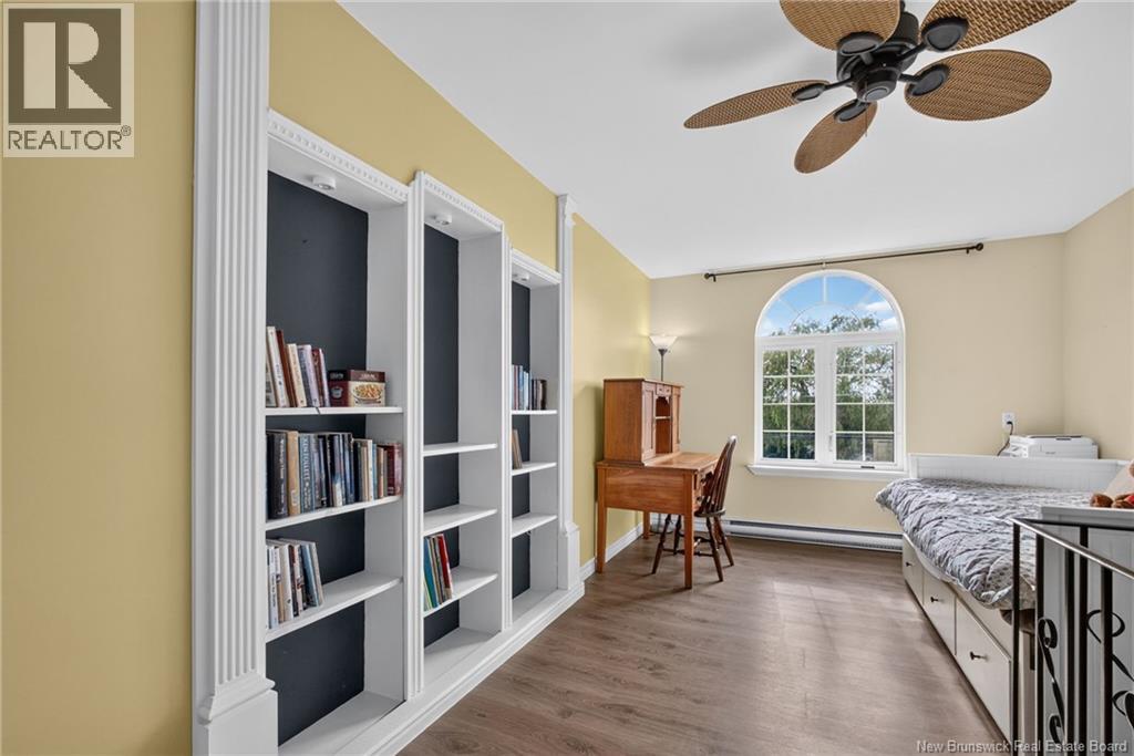 218 Riverside Drive - 31
