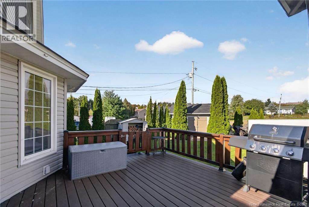 218 Riverside Drive - Image 43
