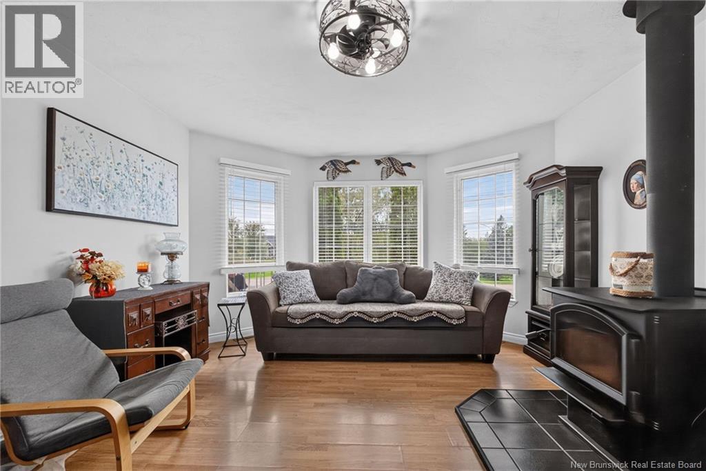 218 Riverside Drive - 7