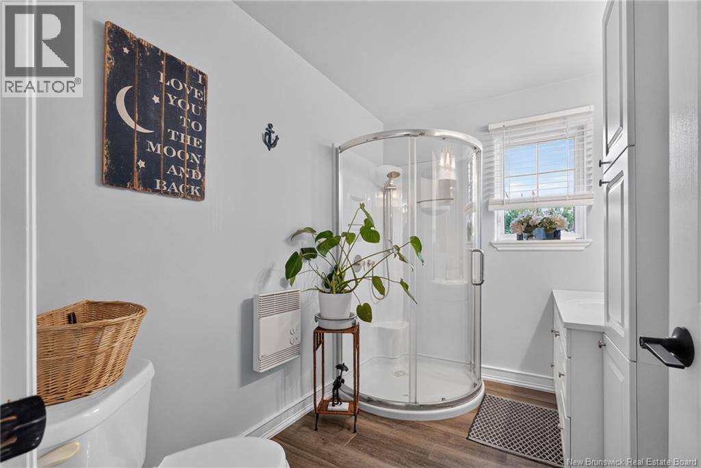218 Riverside Drive - 8