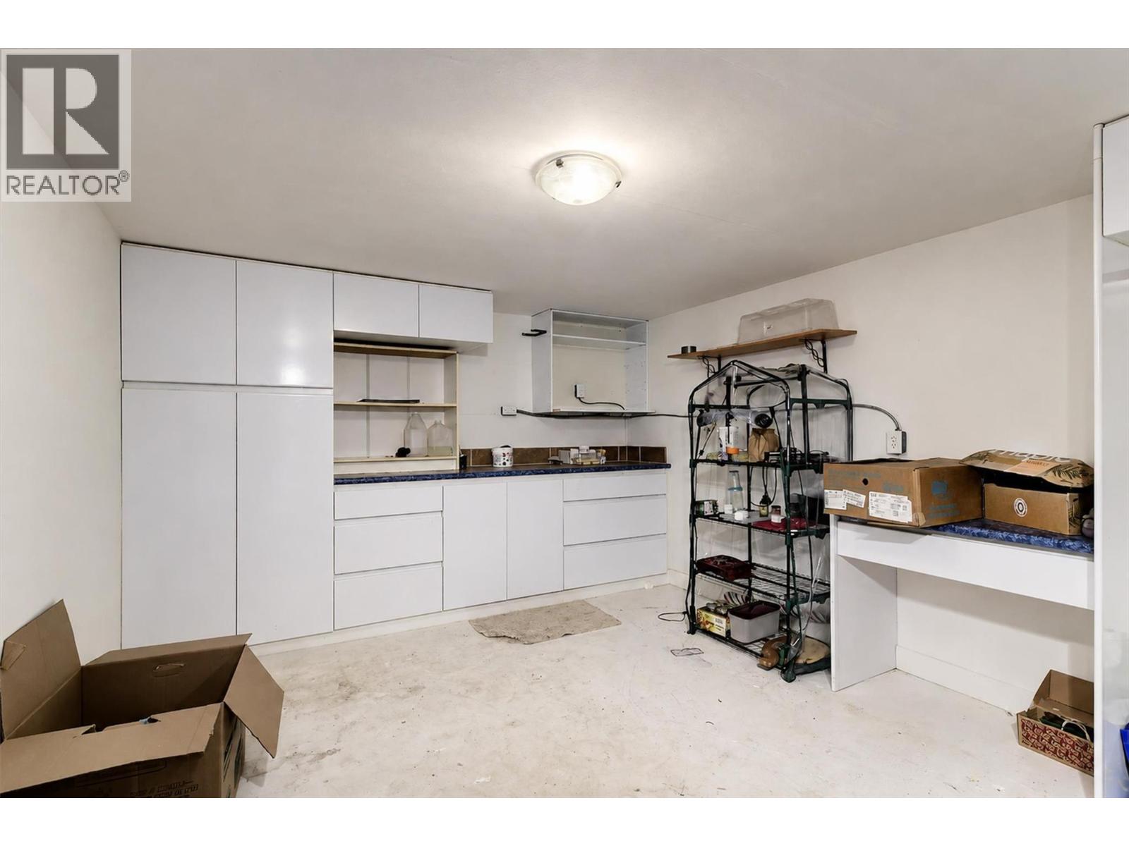 674 Muir Road - 43