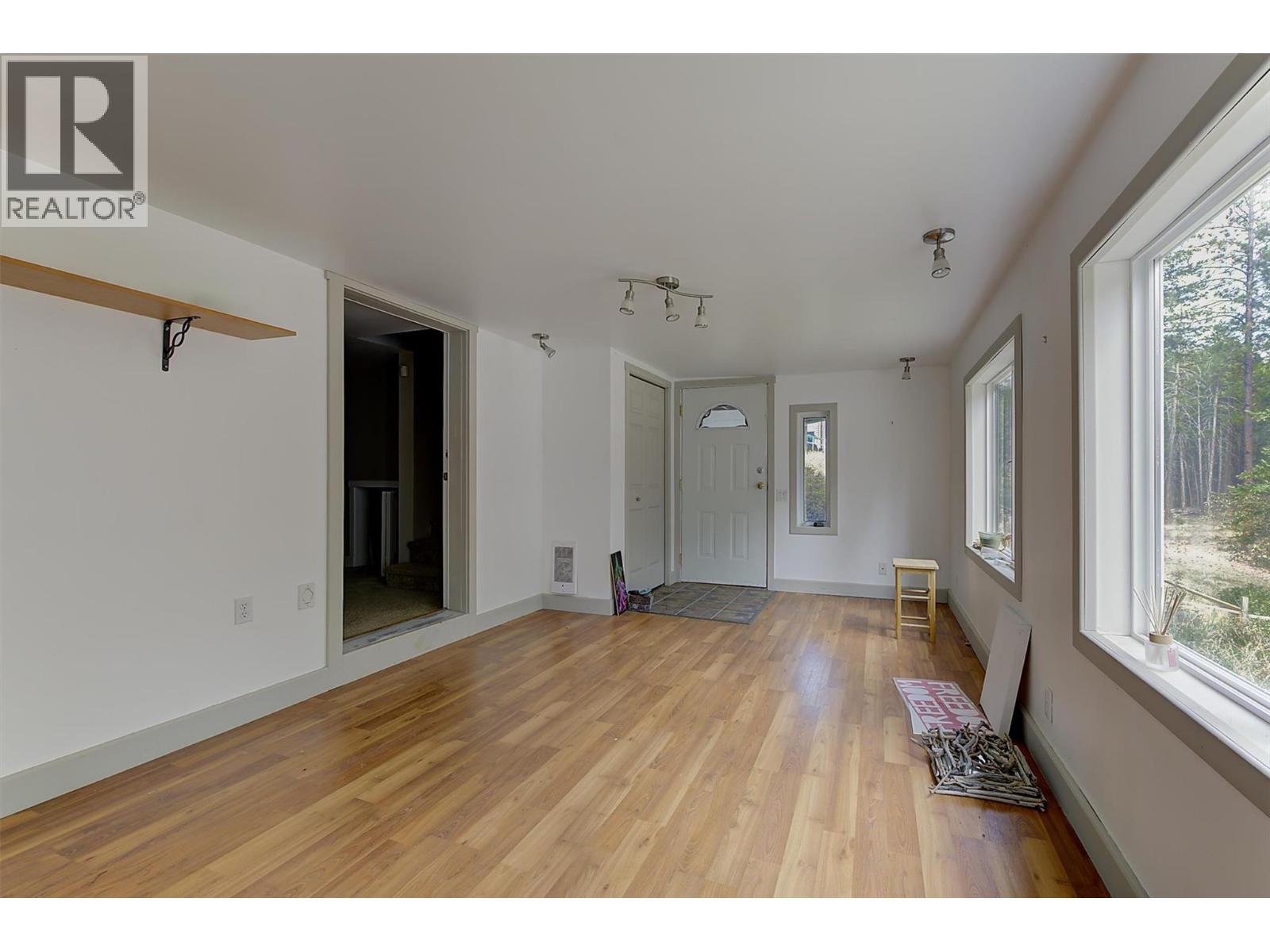 674 Muir Road - 46