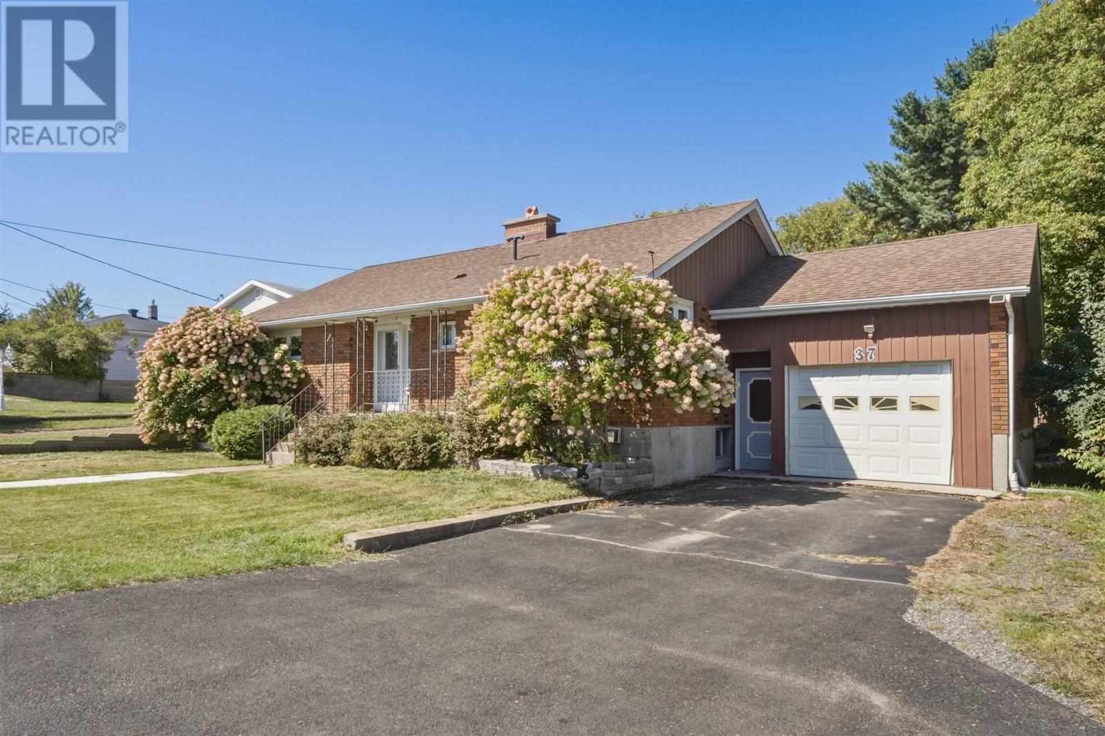 37 Huron AVE - 1