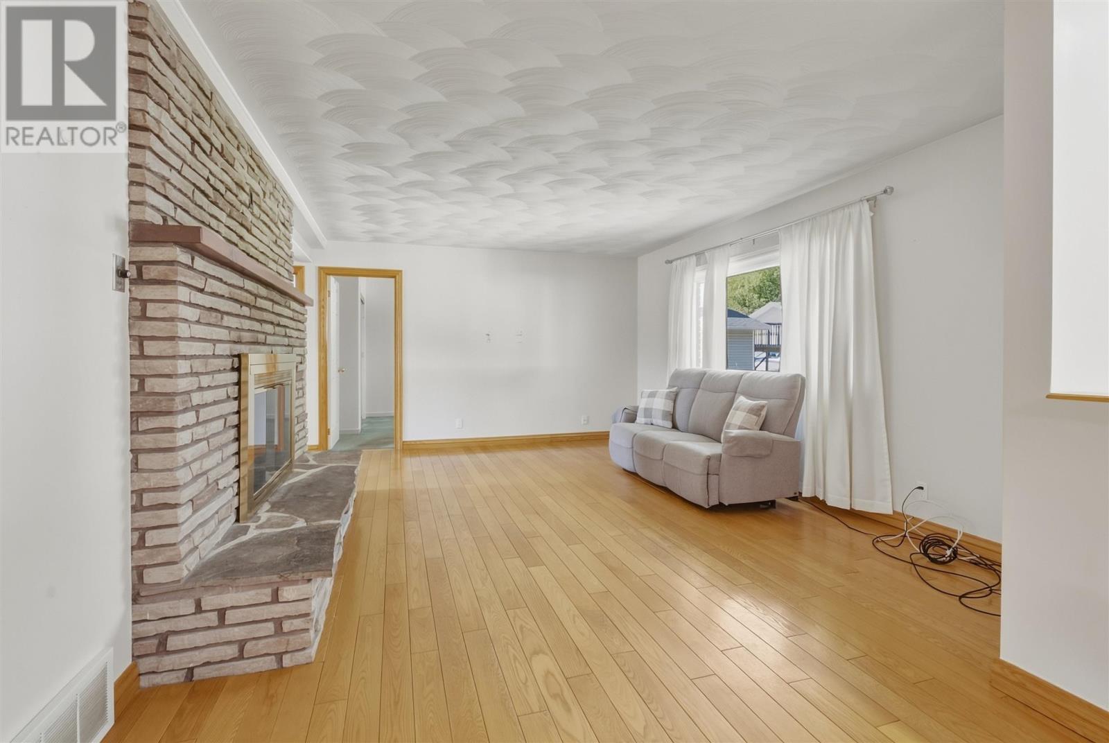 37 Huron AVE - 5