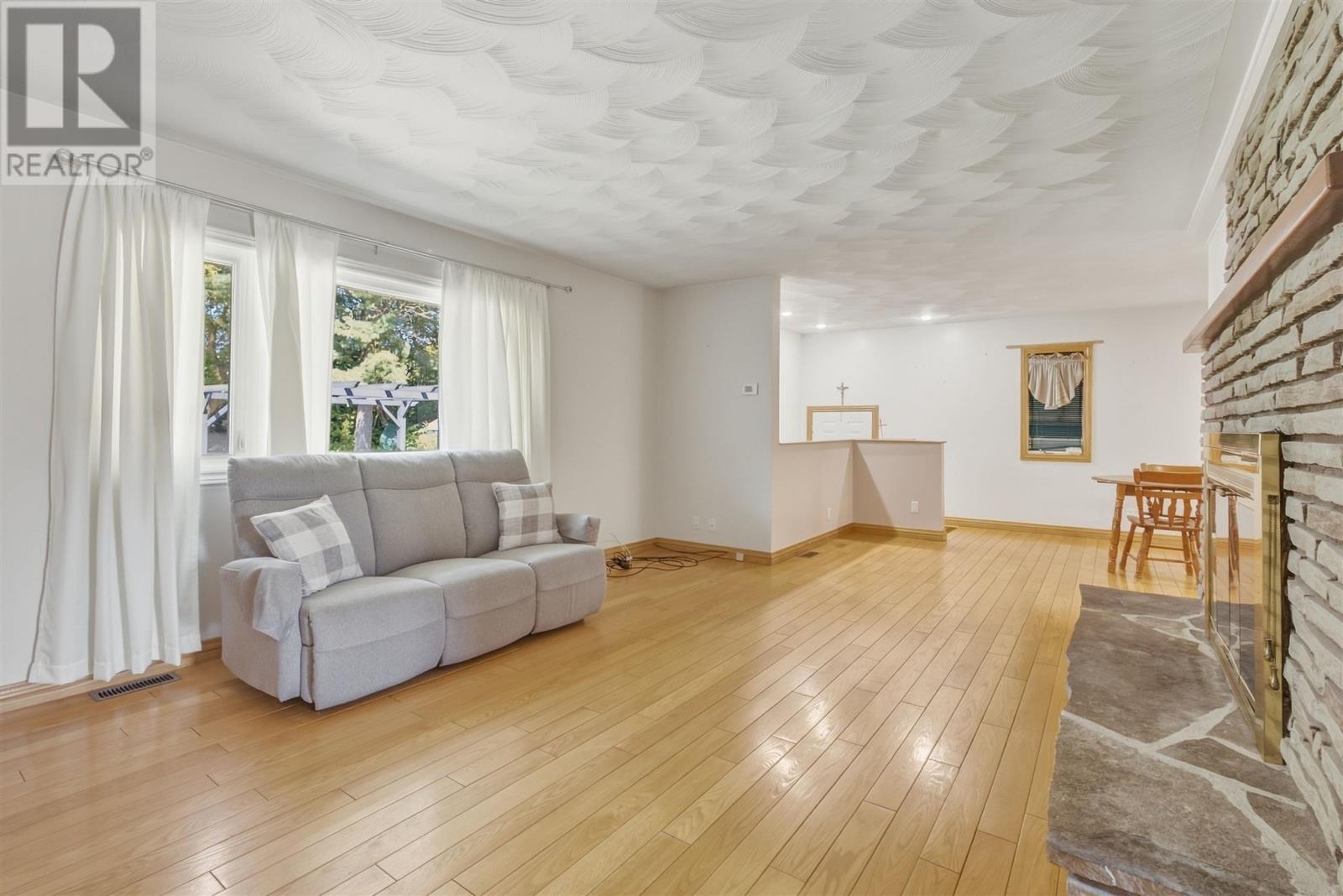 37 Huron AVE - 6