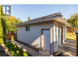 1122 11th Avenue, Fernie, BC V0B1M1 Photo 11
