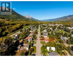 Family room - 1122 11th Avenue, Fernie, BC V0B1M1 Photo 6