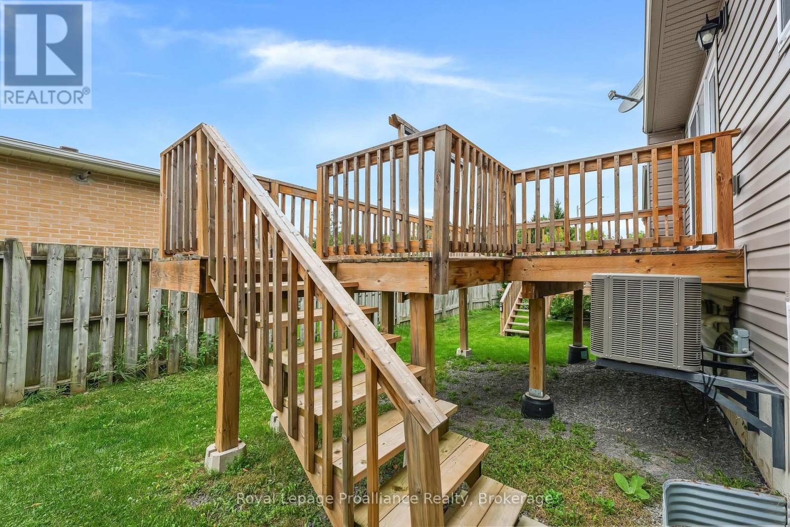 8 FERRIS COURT - 35