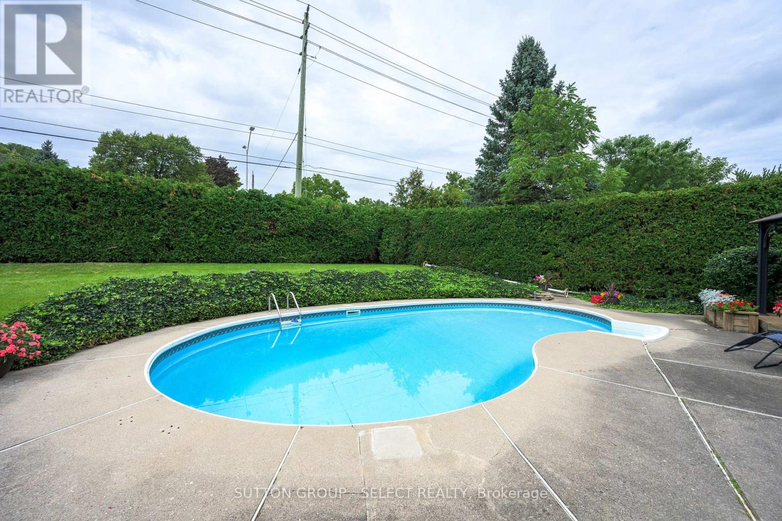 384 EASTCASTLE PLACE - Image 12