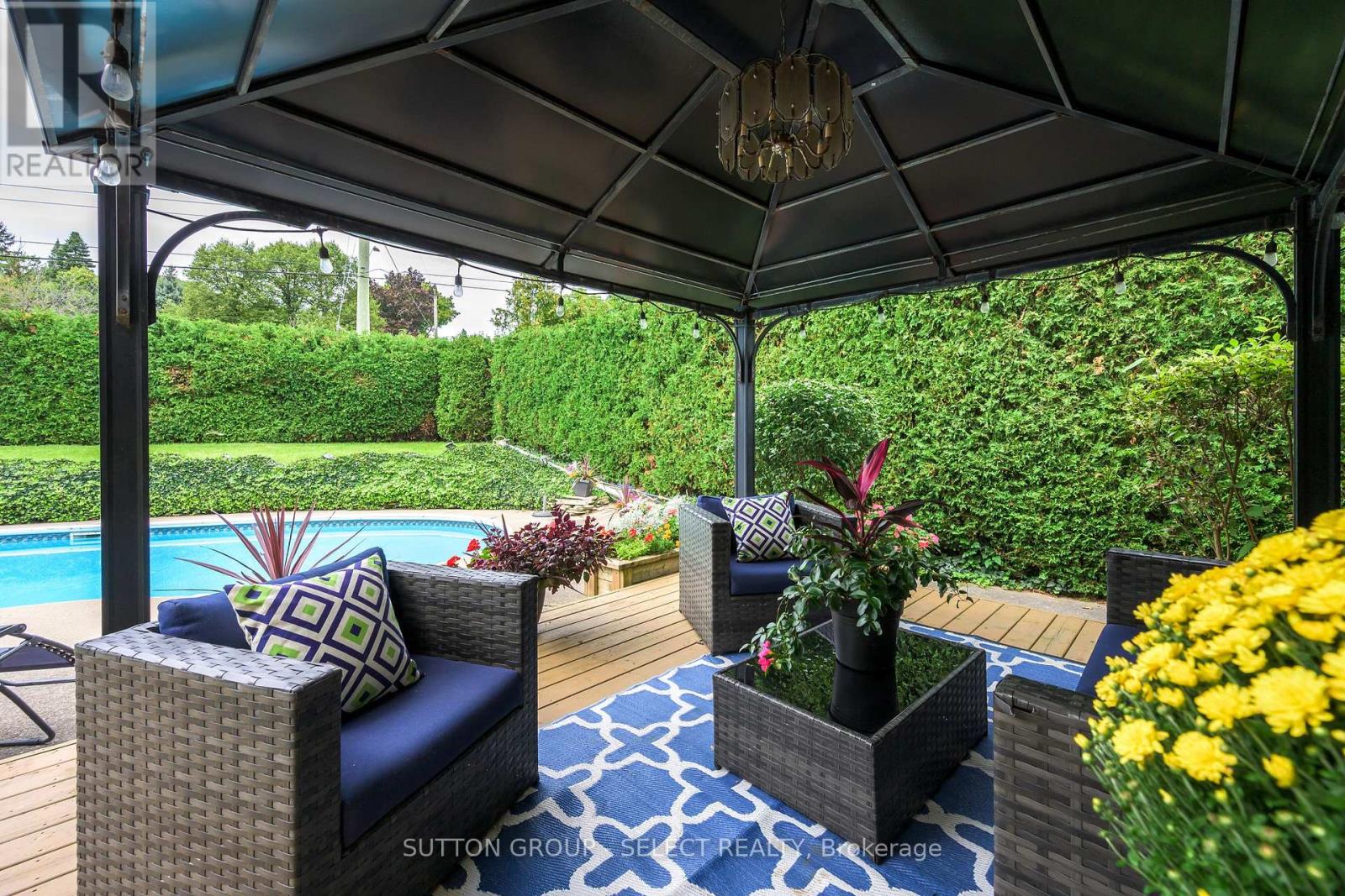 384 EASTCASTLE PLACE - Image 14