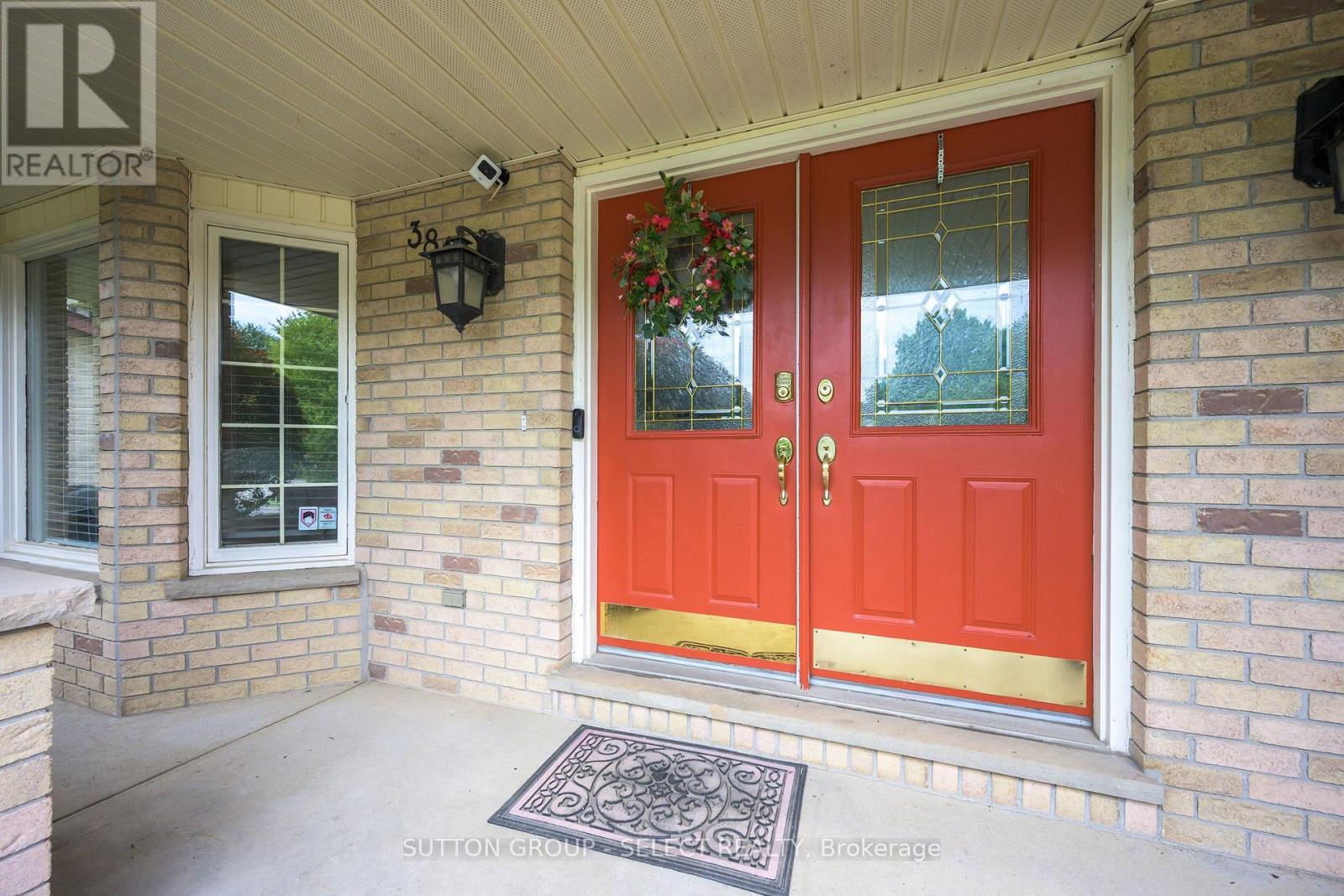 384 EASTCASTLE PLACE - Image 3