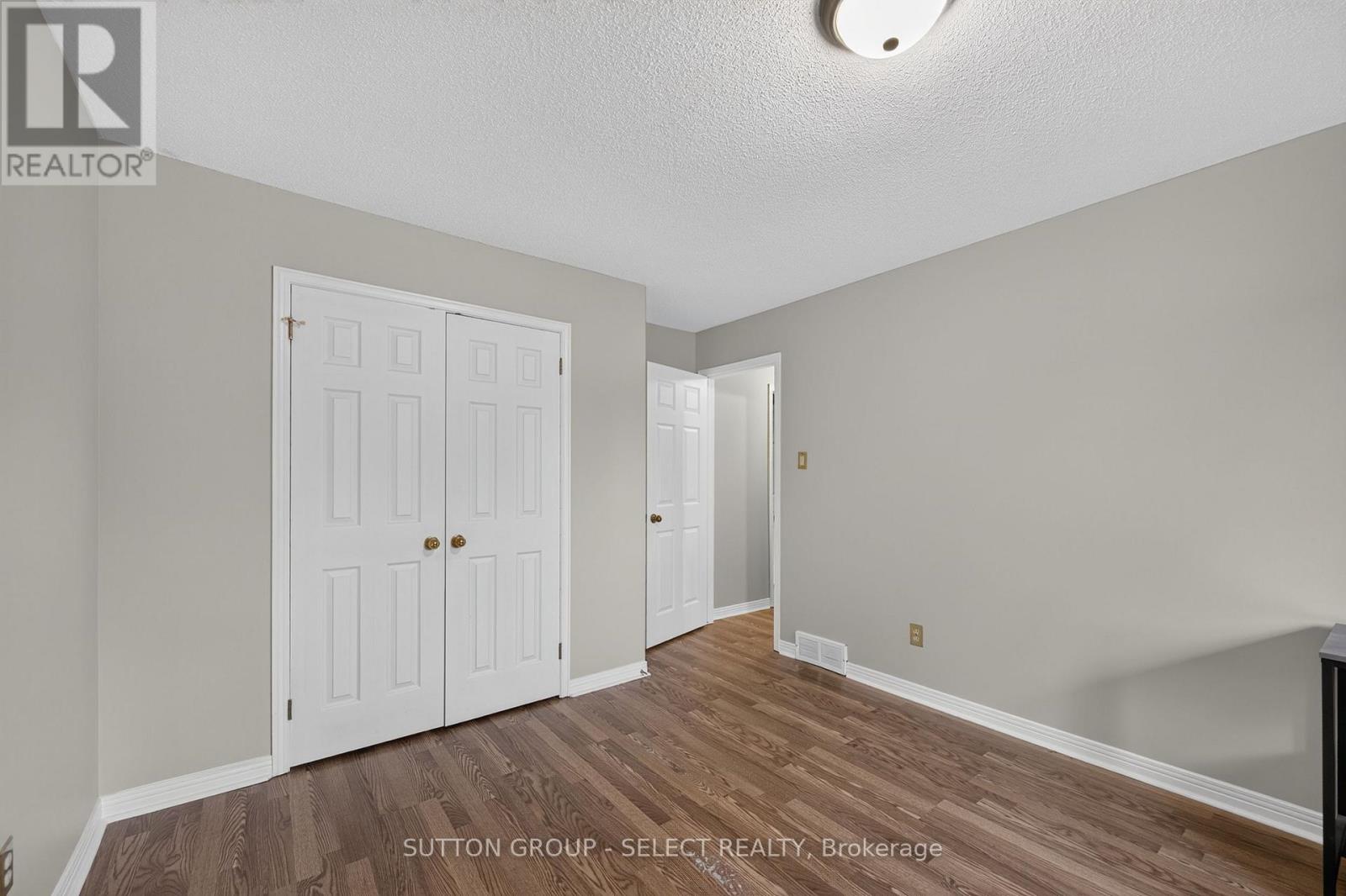 384 EASTCASTLE PLACE - Image 36