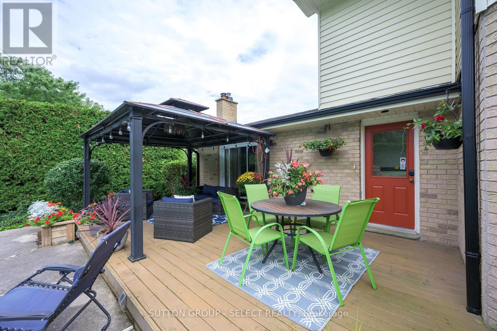 384 EASTCASTLE PLACE - 7