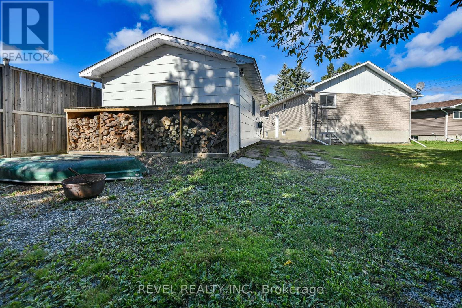 191 CAYUGA DRIVE - 10
