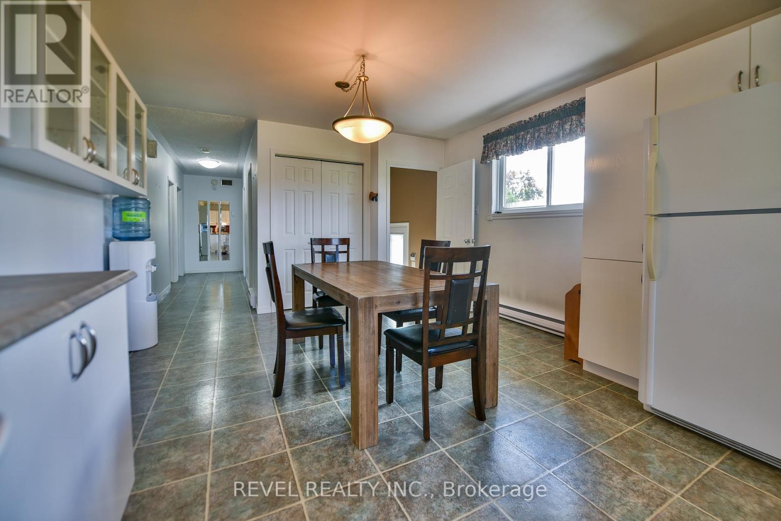 191 CAYUGA DRIVE - 16