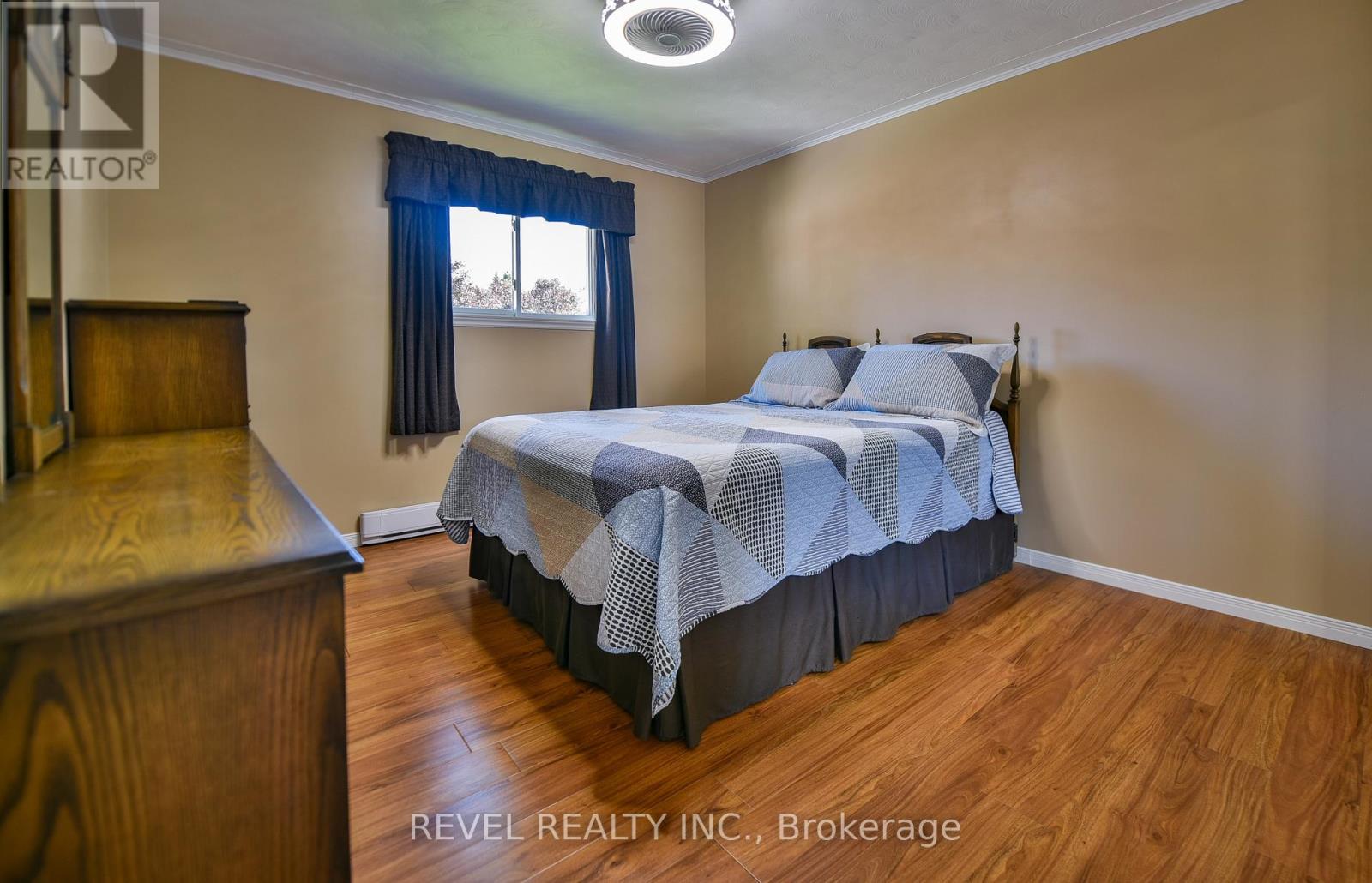 191 CAYUGA DRIVE - Image 25