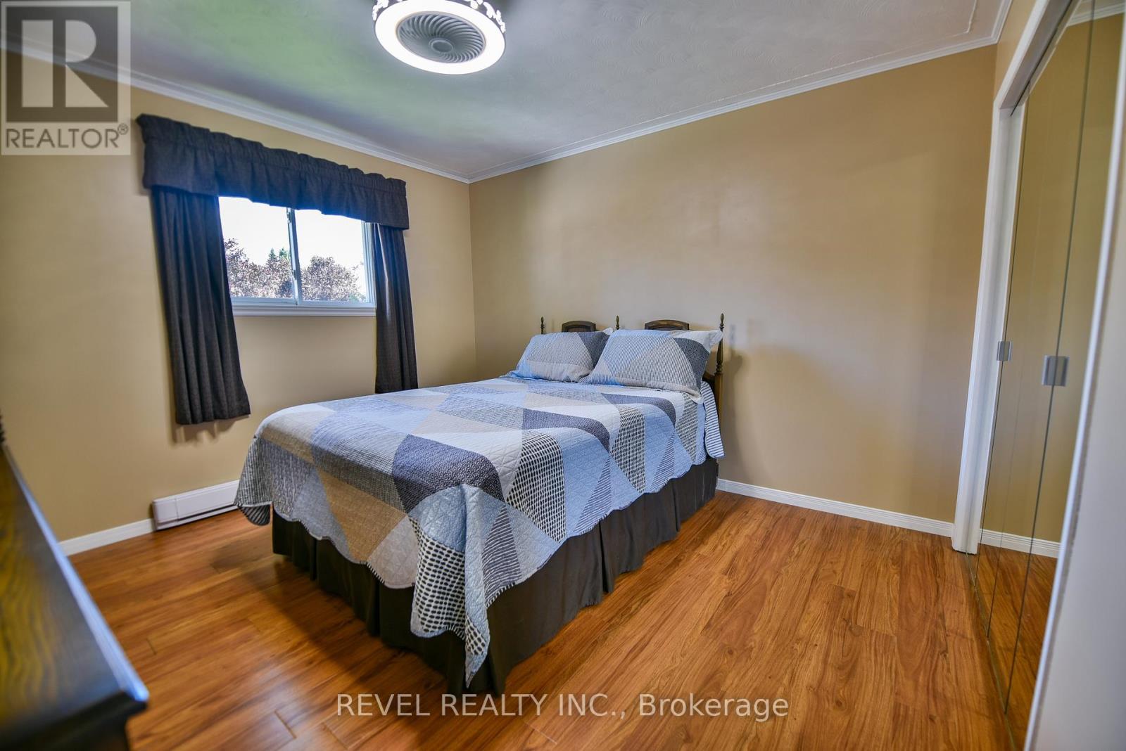 191 CAYUGA DRIVE - 27