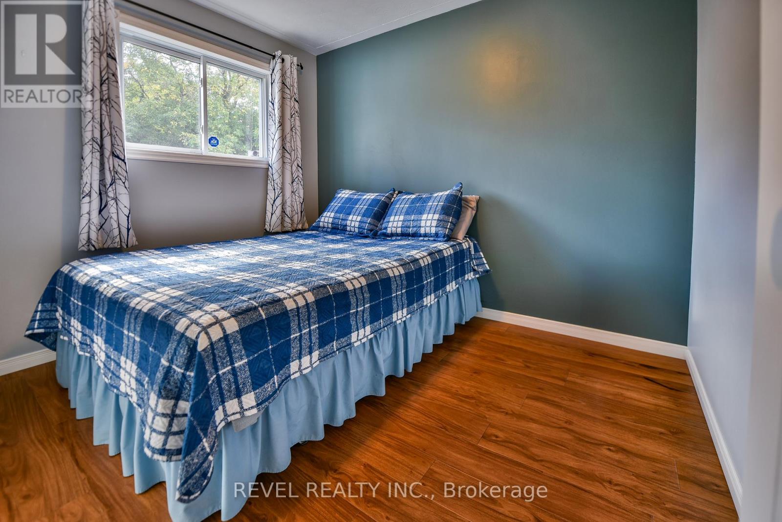 191 CAYUGA DRIVE - 28