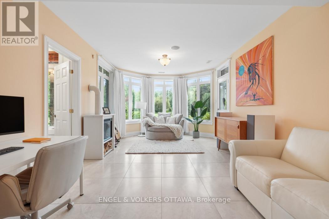 6043 KNIGHTS DRIVE - Image 37