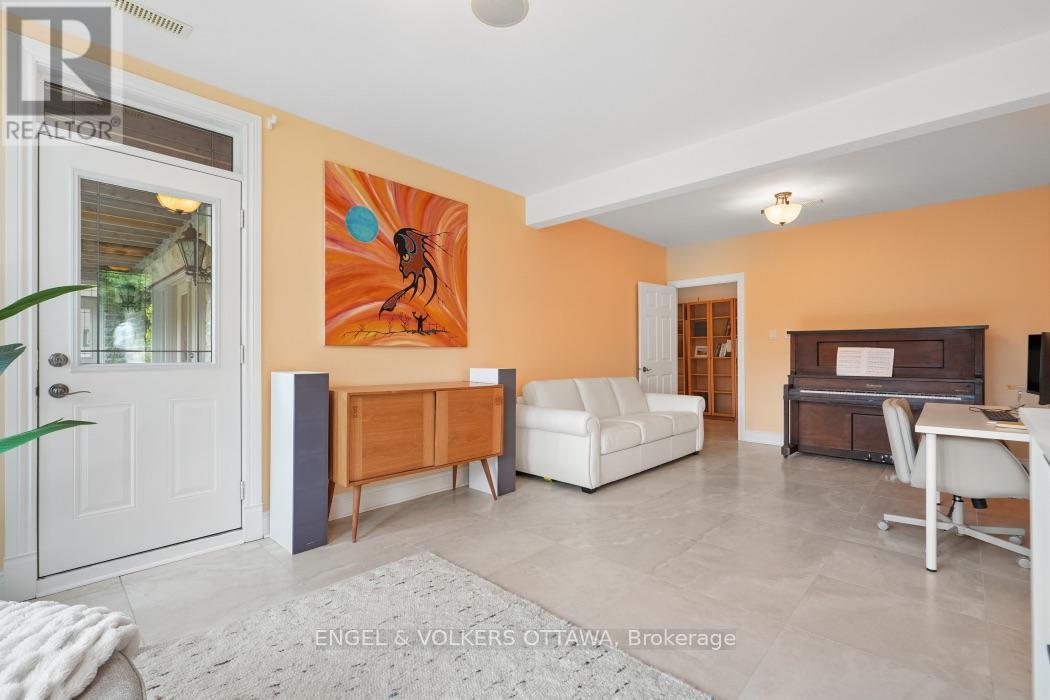6043 KNIGHTS DRIVE - Image 39