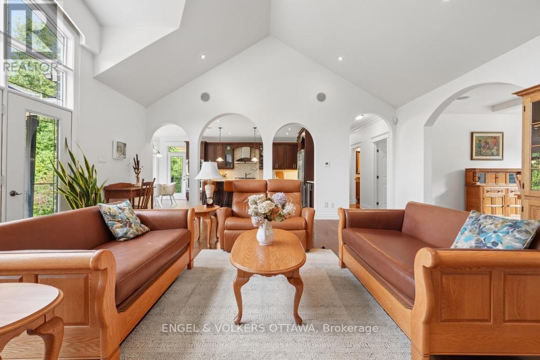 6043 KNIGHTS DRIVE - Image 6