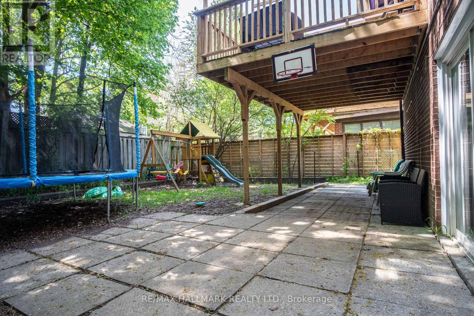 Photo of 399 Lawrence Avenue