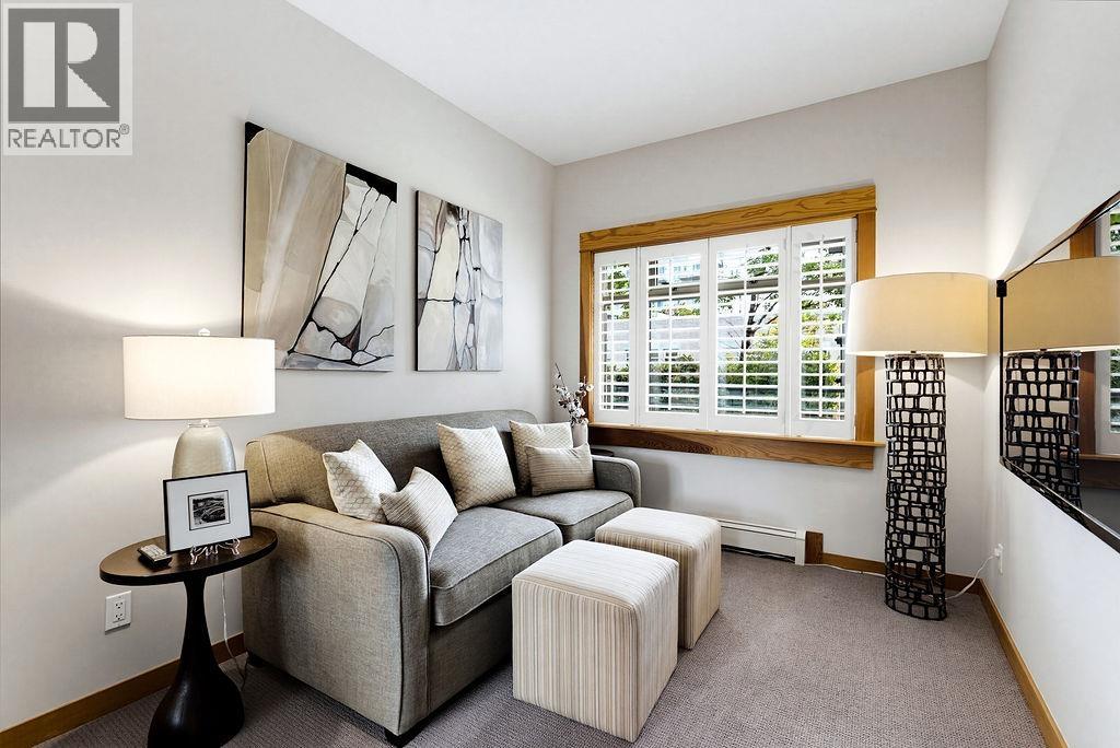 202 550 17TH STREET, West Vancouver - Image 1