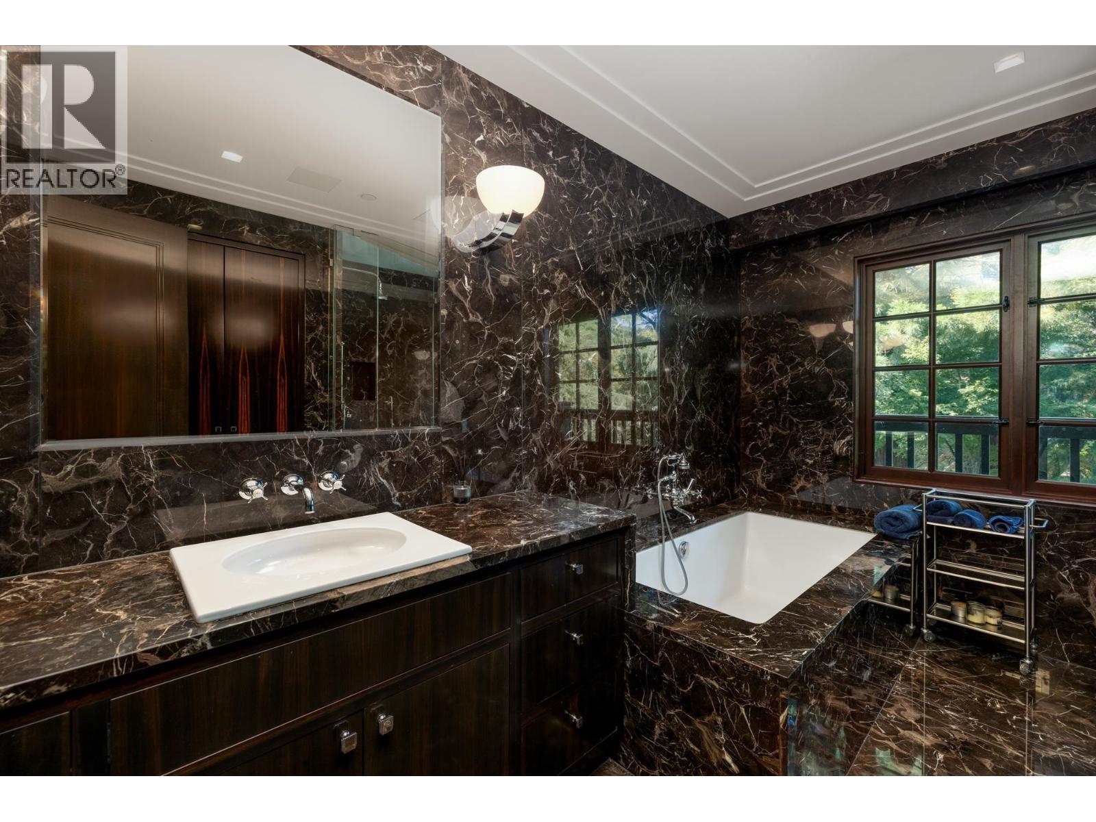 6 Bed, 7 Bath House for Sale in Vancouver – 3538 CYPRESS STREET, Vancouver – MLS# R3166765 - Image 17