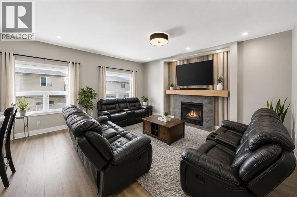 154 Saddleland Close NE - 16