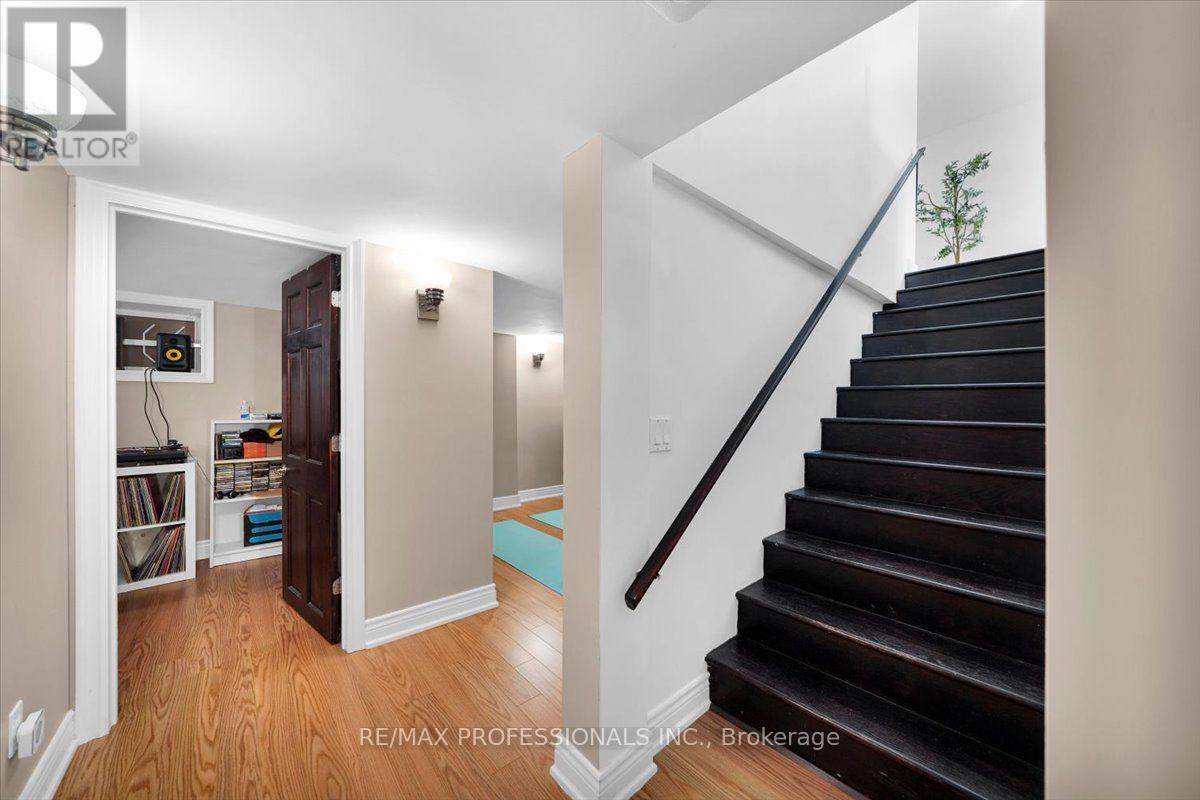 2580 LAKE SHORE BOULEVARD W - Image 36