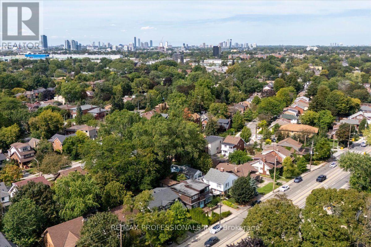 2580 LAKE SHORE BOULEVARD W - 50
