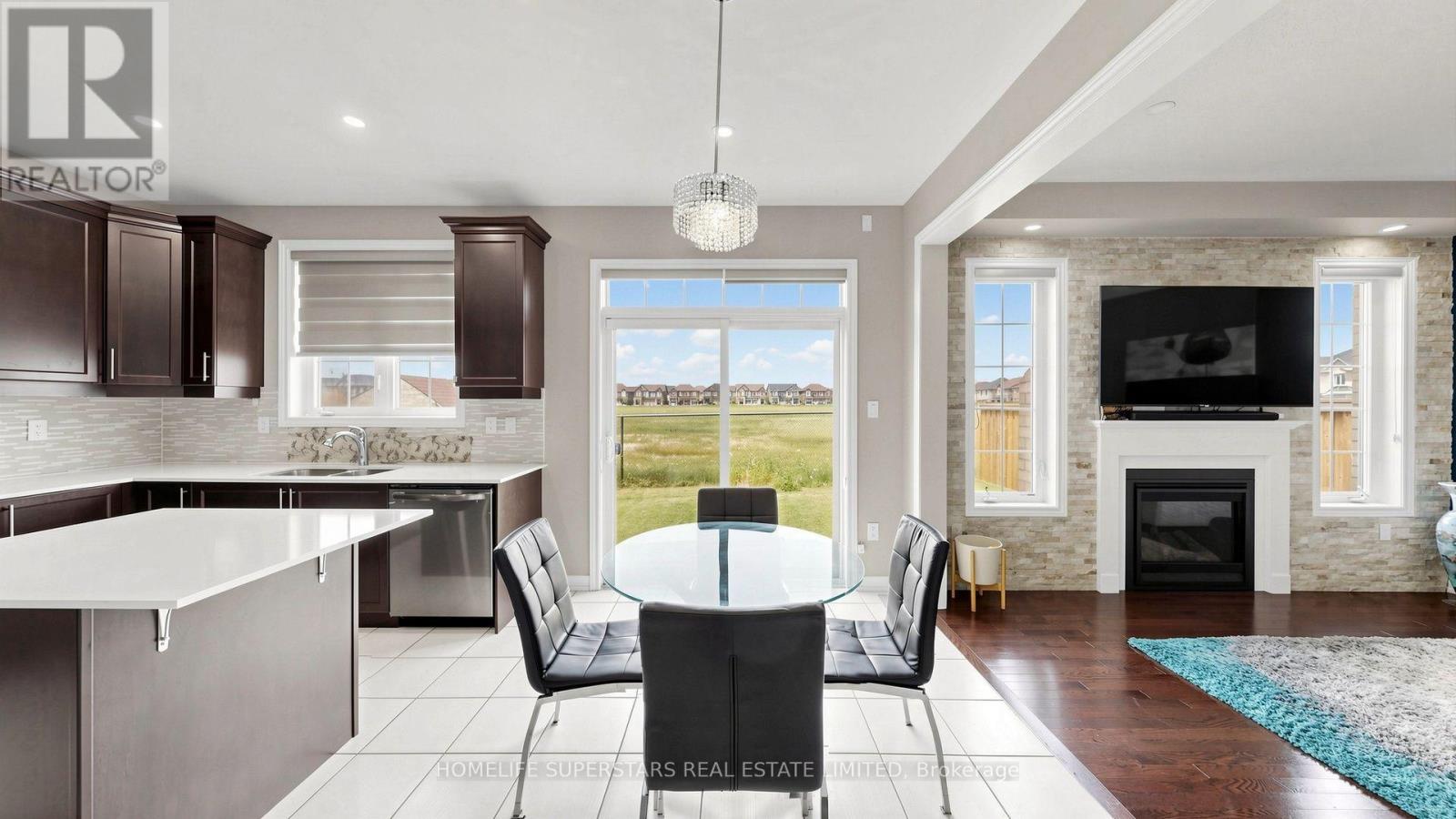 18 OCONNOR CRESCENT - 15
