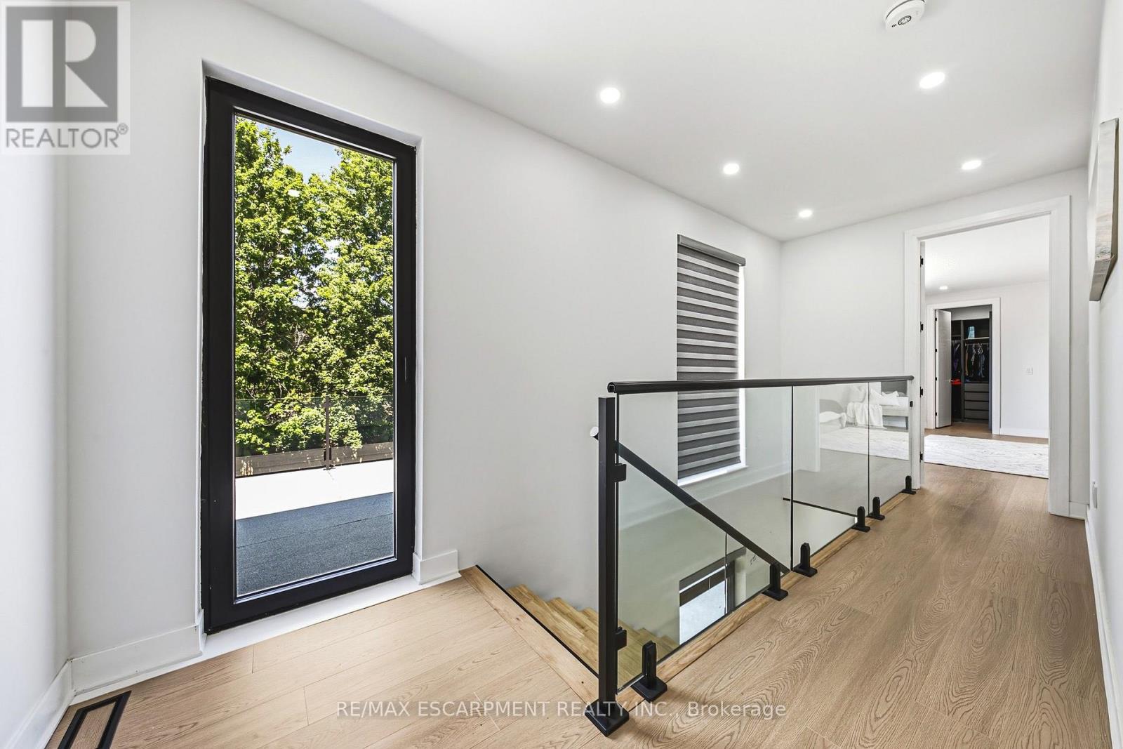 4511 GUELPH LINE - 12