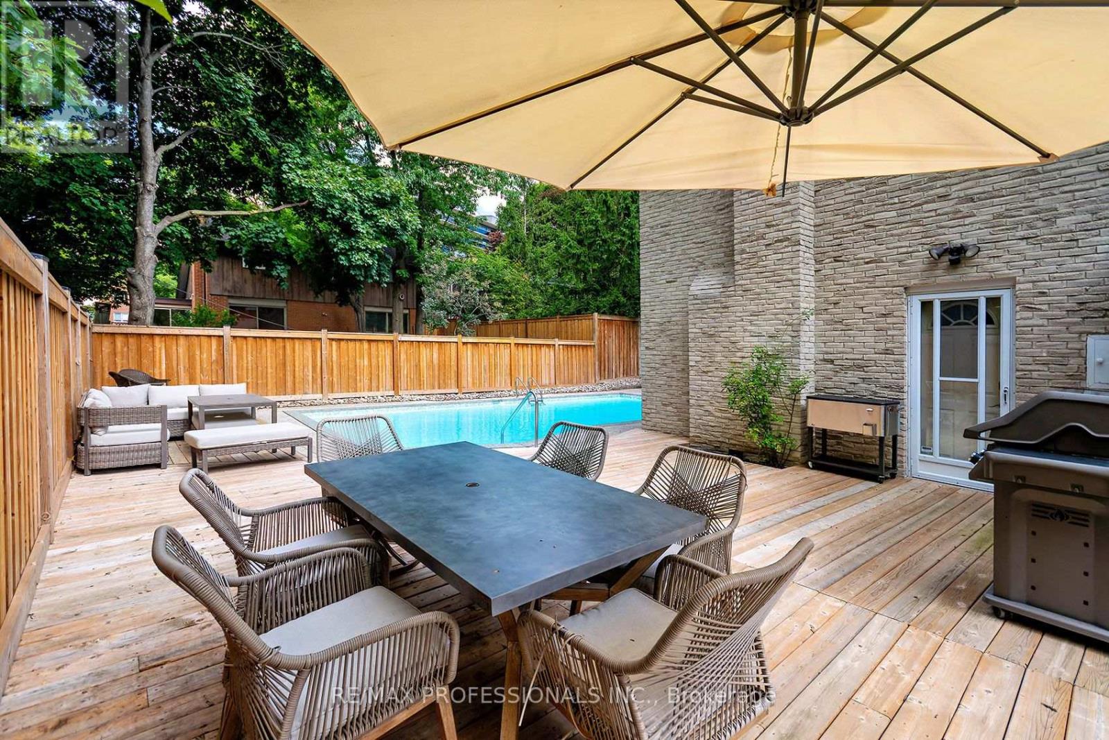 3627 BEECHOLLOW CRESCENT - 38