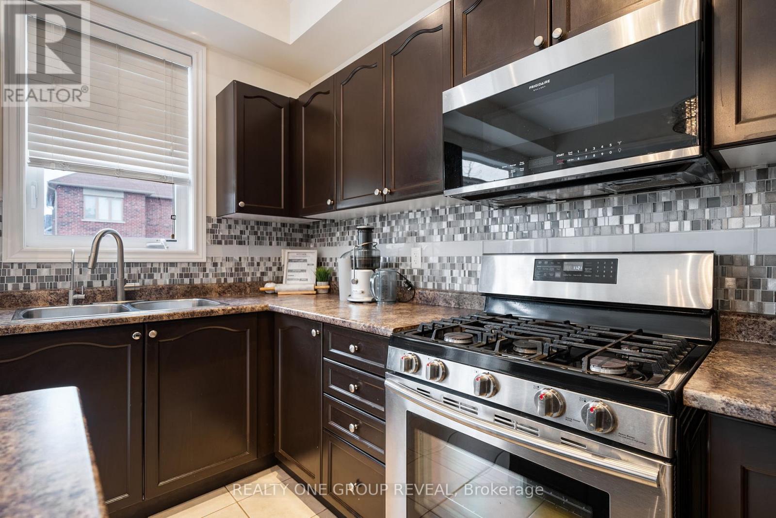 67 Buxton Lane, Clarington, ON photo 11
