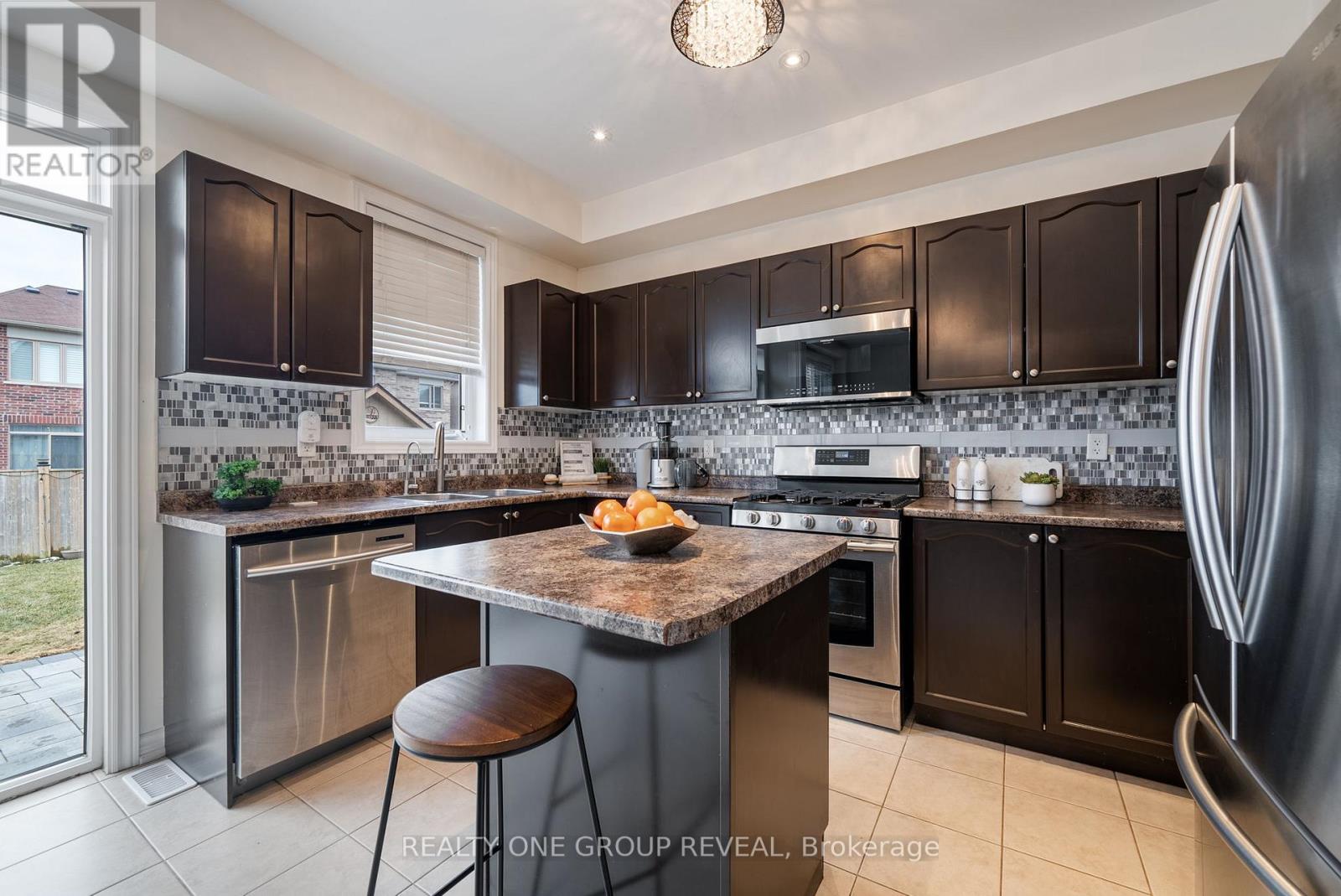 67 Buxton Lane, Clarington, ON photo 12