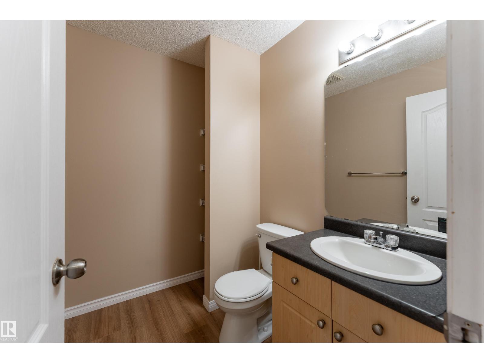 40 BIRCHGLEN CR - 8