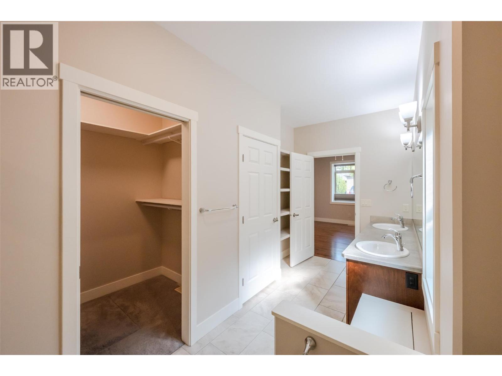 #34 6833 Meadows Drive - 38