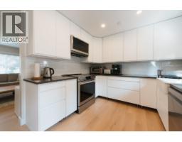 320 Cochrane Road, Gibsons, BC V0N1V8 Photo 12
