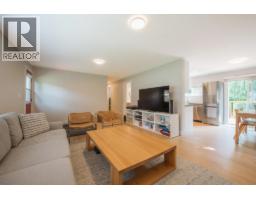 320 Cochrane Road, Gibsons, BC V0N1V8 Photo 8