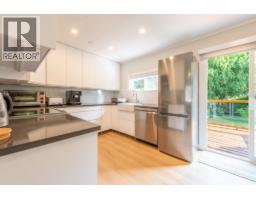 320 Cochrane Road, Gibsons, BC V0N1V8 Photo 14