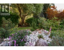 320 Cochrane Road, Gibsons, BC V0N1V8 Photo 33