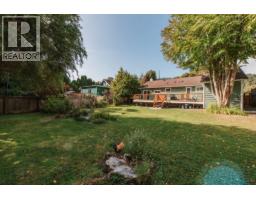 320 Cochrane Road, Gibsons, BC V0N1V8 Photo 32