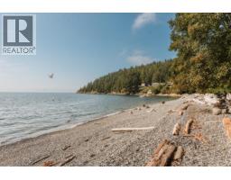 320 Cochrane Road, Gibsons, BC V0N1V8 Photo 37