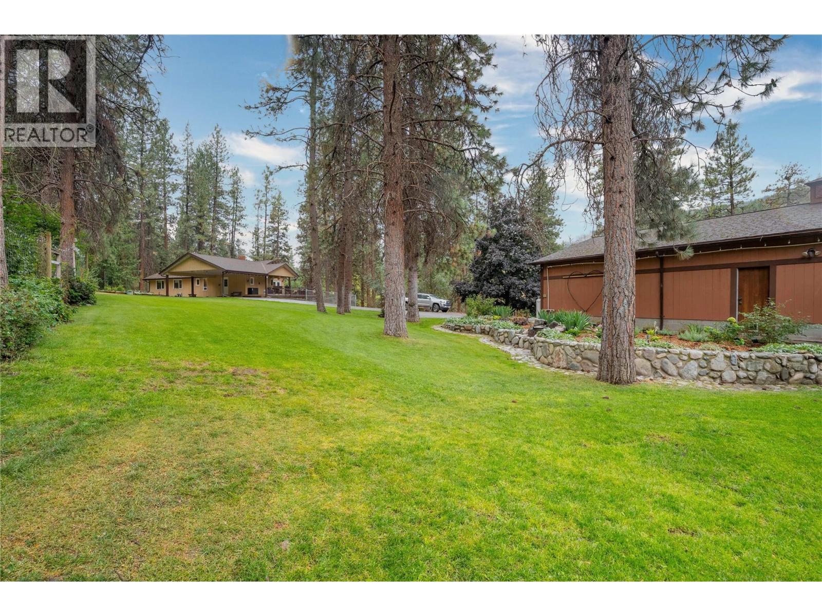 6407 Simpson Road, Summerland