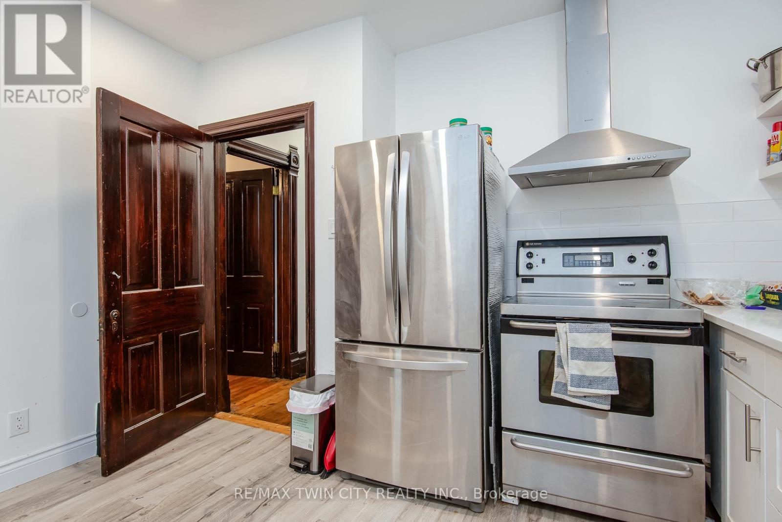 94 MARGARET AVENUE - 21