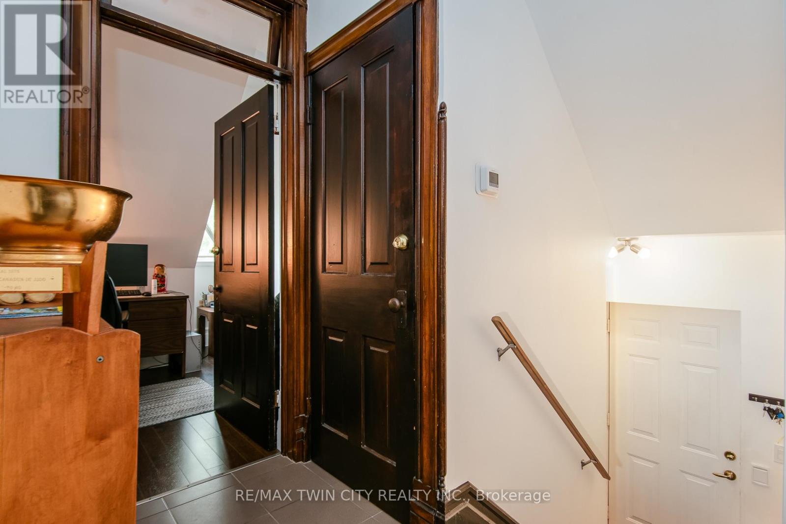 94 Margaret Avenue, Kitchener, ON photo 34