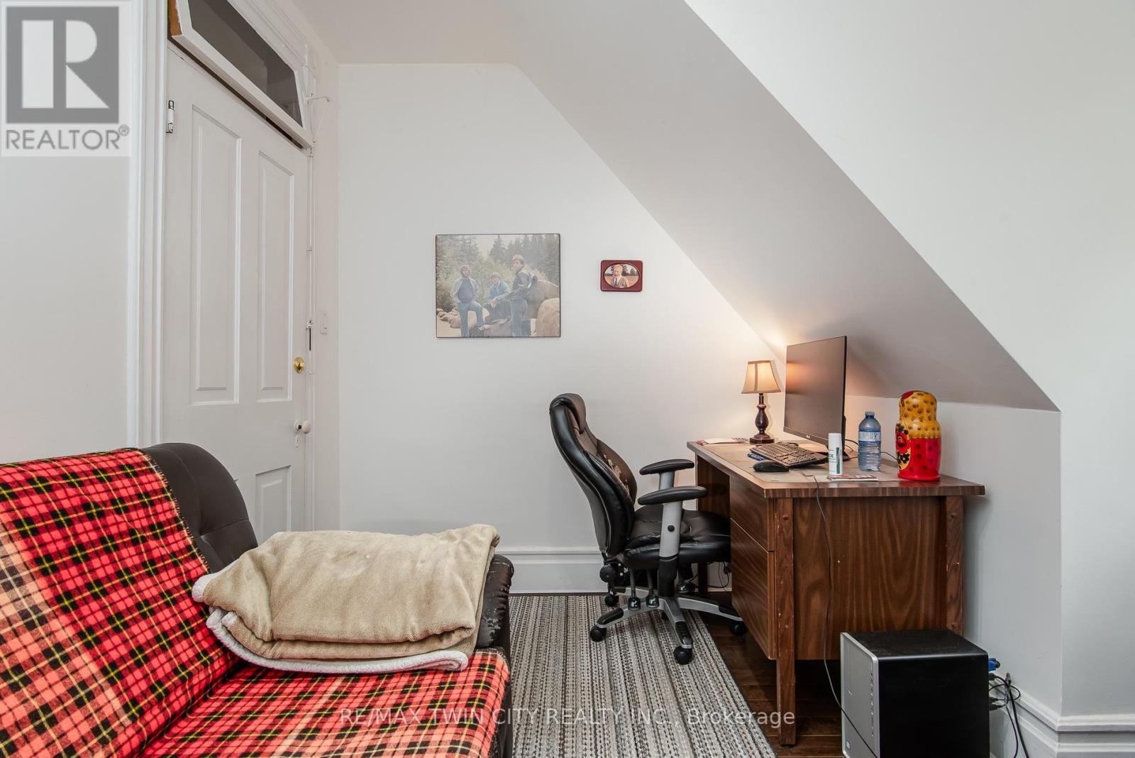 94 MARGARET AVENUE - 37