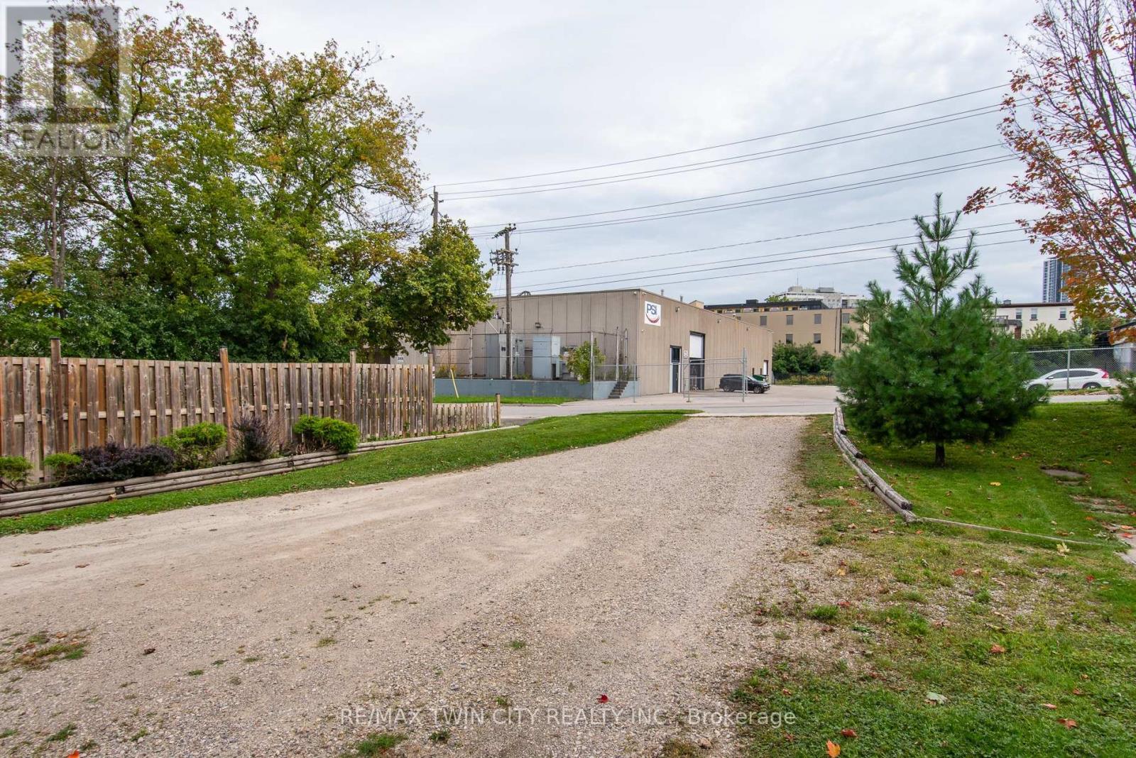 94 MARGARET AVENUE - 9